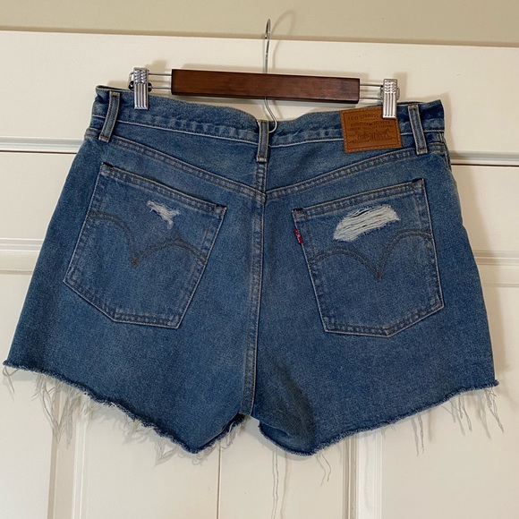 NWOT Levi Premium Wedgie Short - Picture 5 of 5